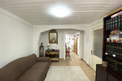 LefkasTownHouseGarden 03.jpg